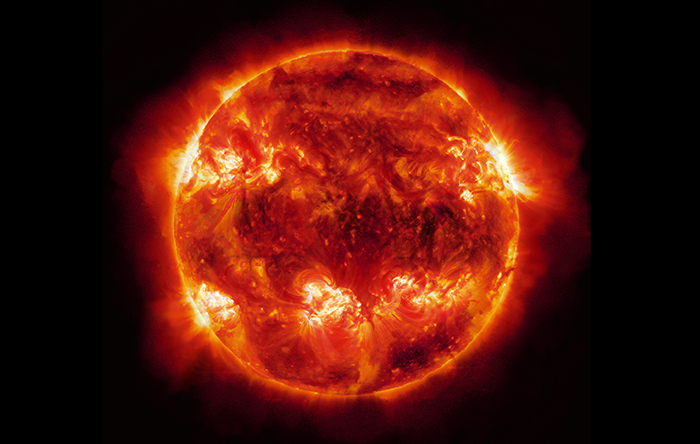 دمای هسته‌ی زمین، چیزی در حدود ۶۰۰۰ درجه و نزدیک به دمای سطح خورشید است.