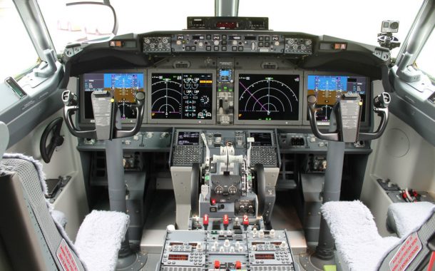 737-cockpit